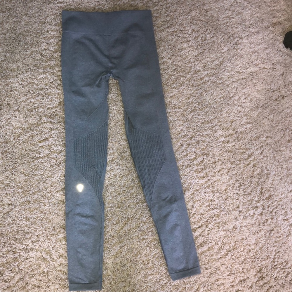 Girls Ivivva grey leggings size 10